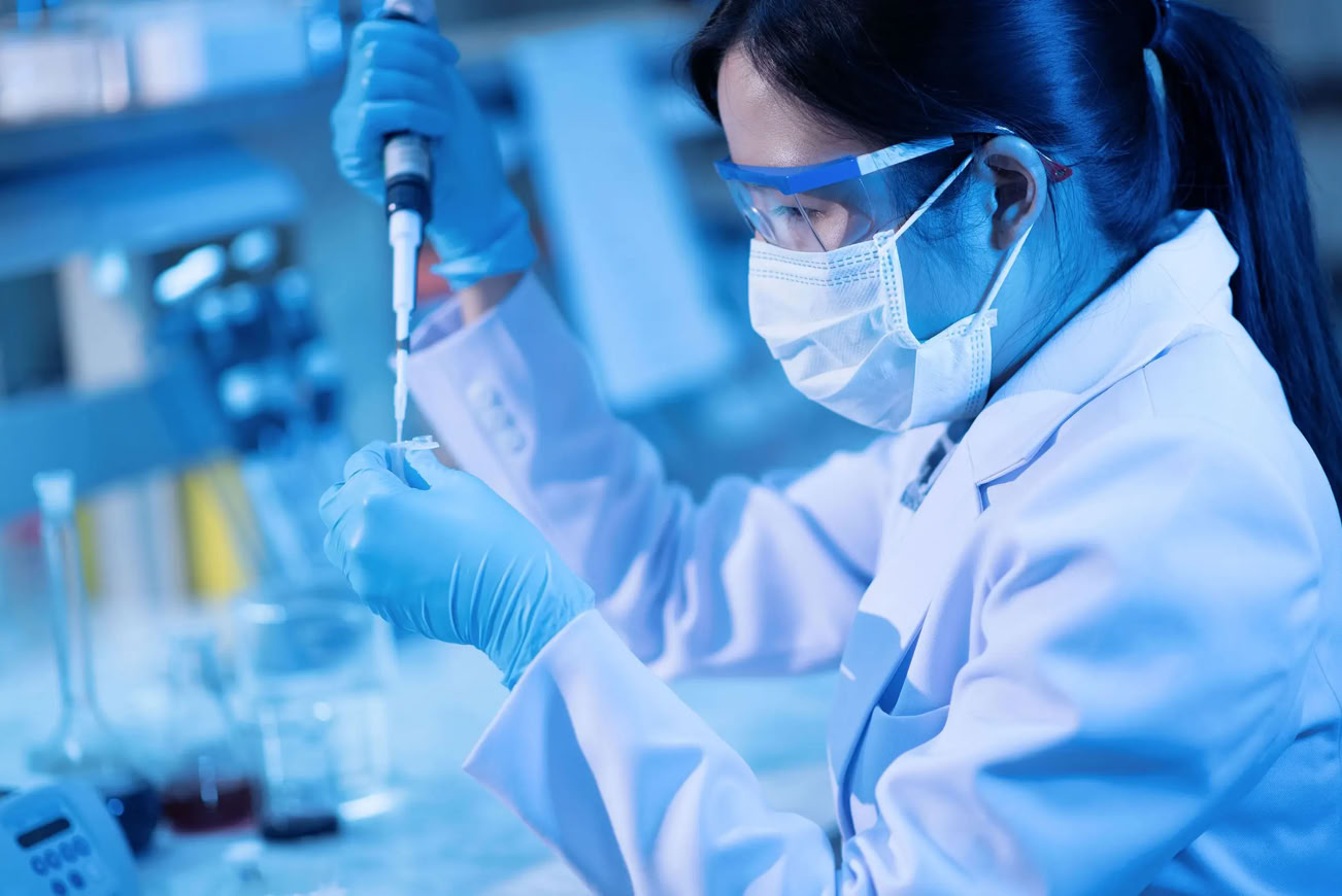  "análisis clínicos", "pruebas de laboratorio", "diagnóstico médico", "salud", "laboratorio de análisis", "examen de sangre", "medicina clínica" y "médico."