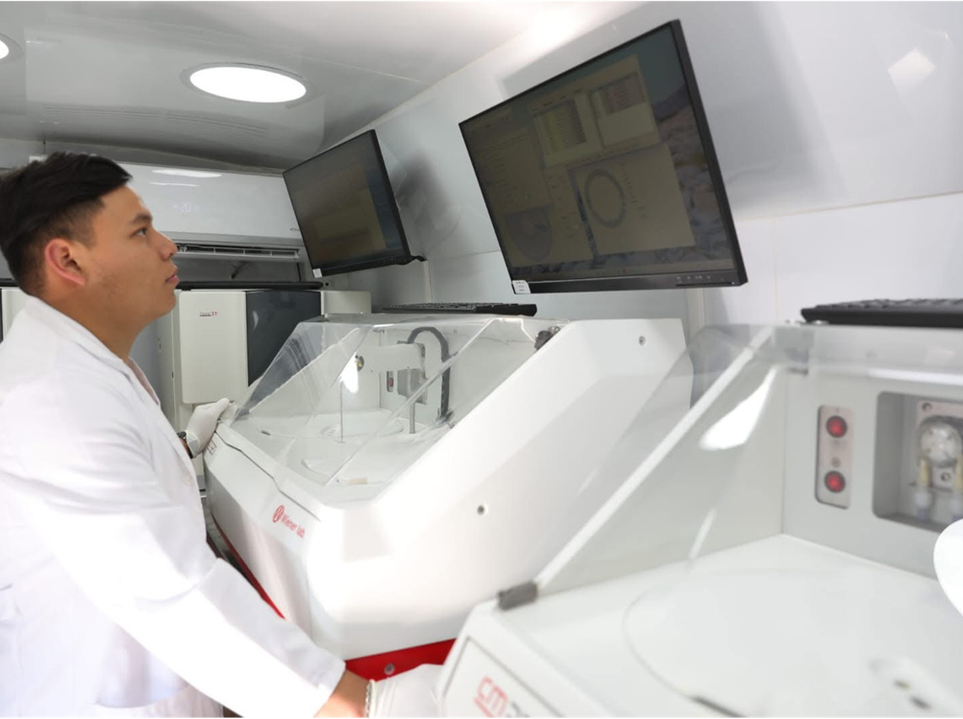 LABORATORIO MOVIL PCR LAB